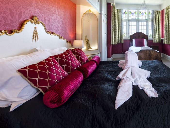 Wonderful Art Deco Bedding