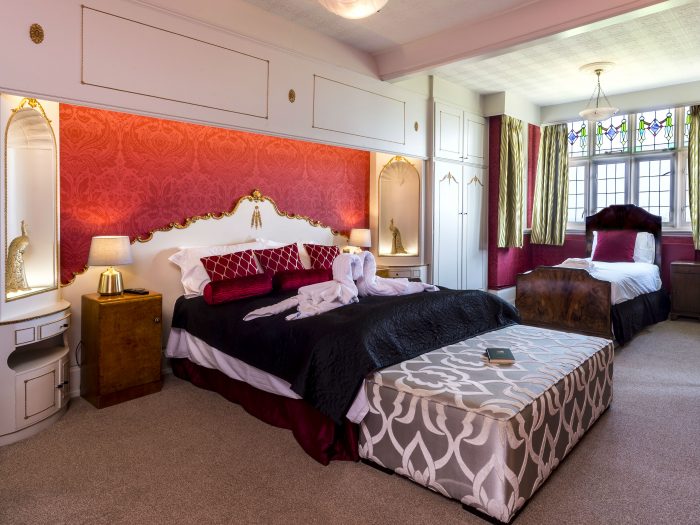 Family Bedroom at Art Deco House sleeping a family of up to 6 in one room